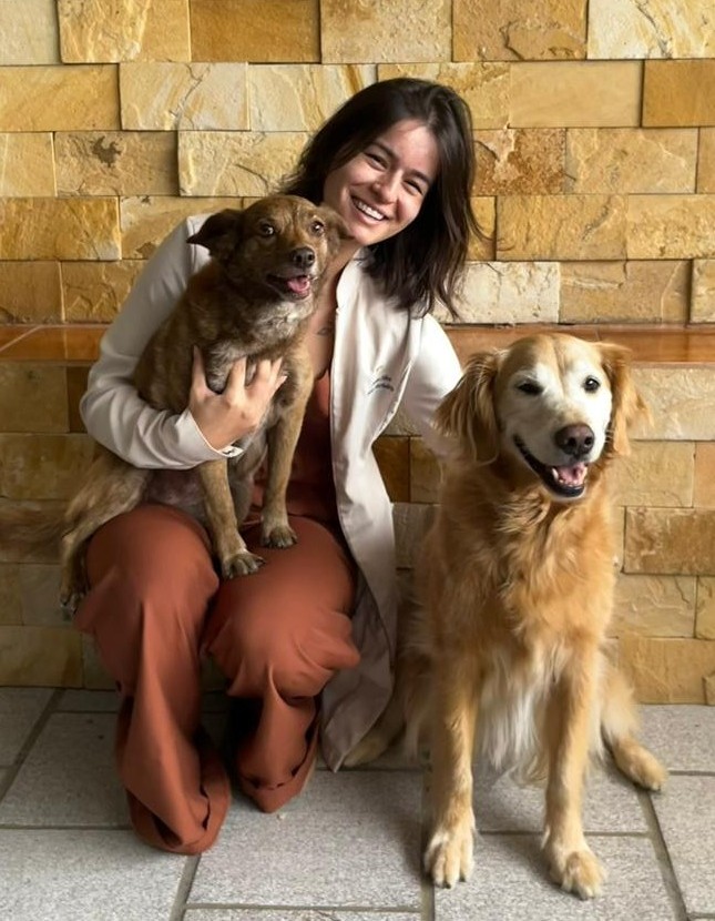 Janaina Silva — veterinária de comportamento e adestradora do psidebicho